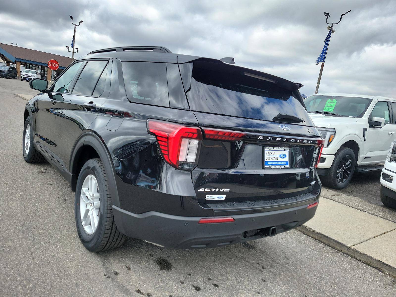 New 2026 Ford Explorer - photo 2