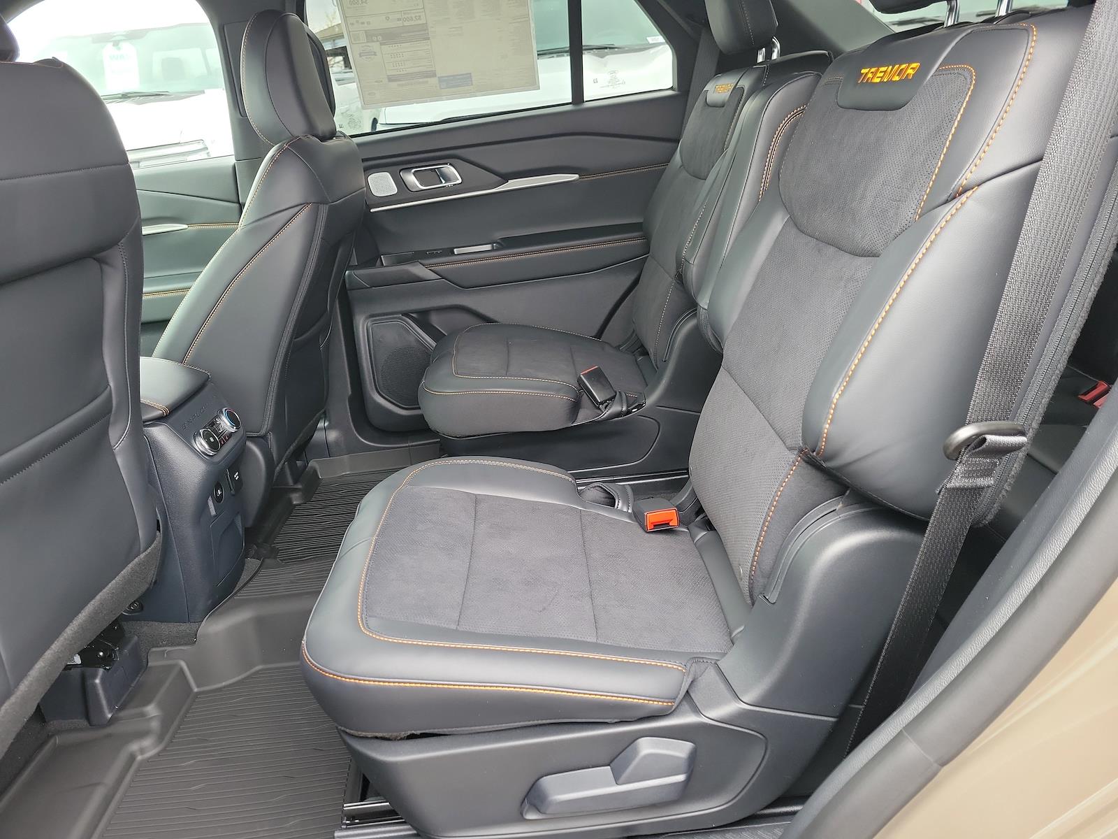 New 2026 Ford Explorer - photo 15