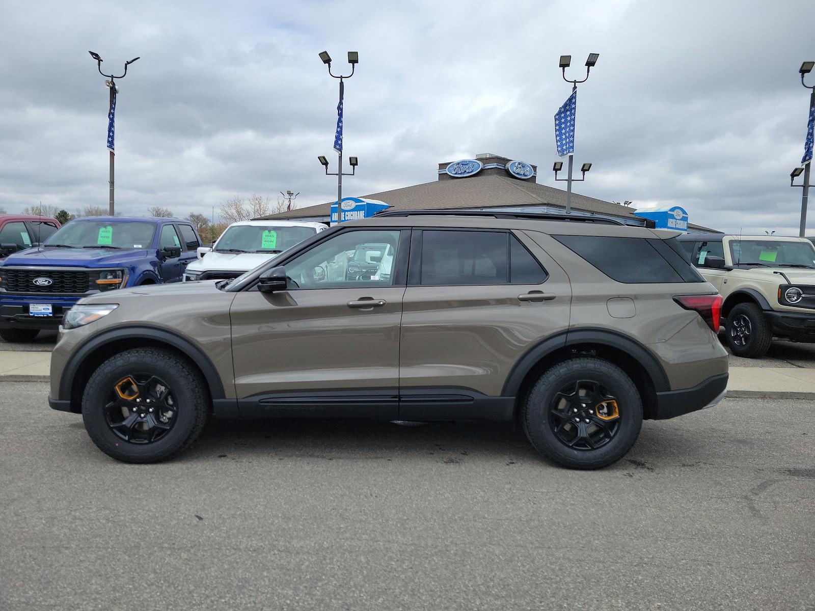 New 2026 Ford Explorer - photo 5