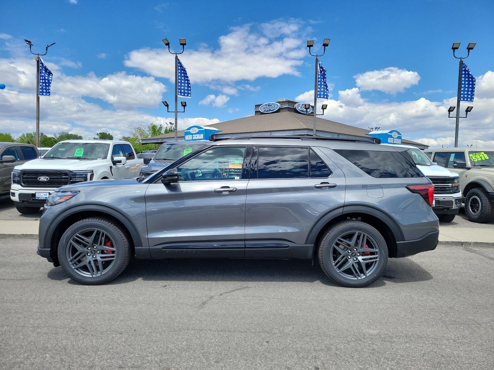 New 2026 Ford Explorer - photo 2