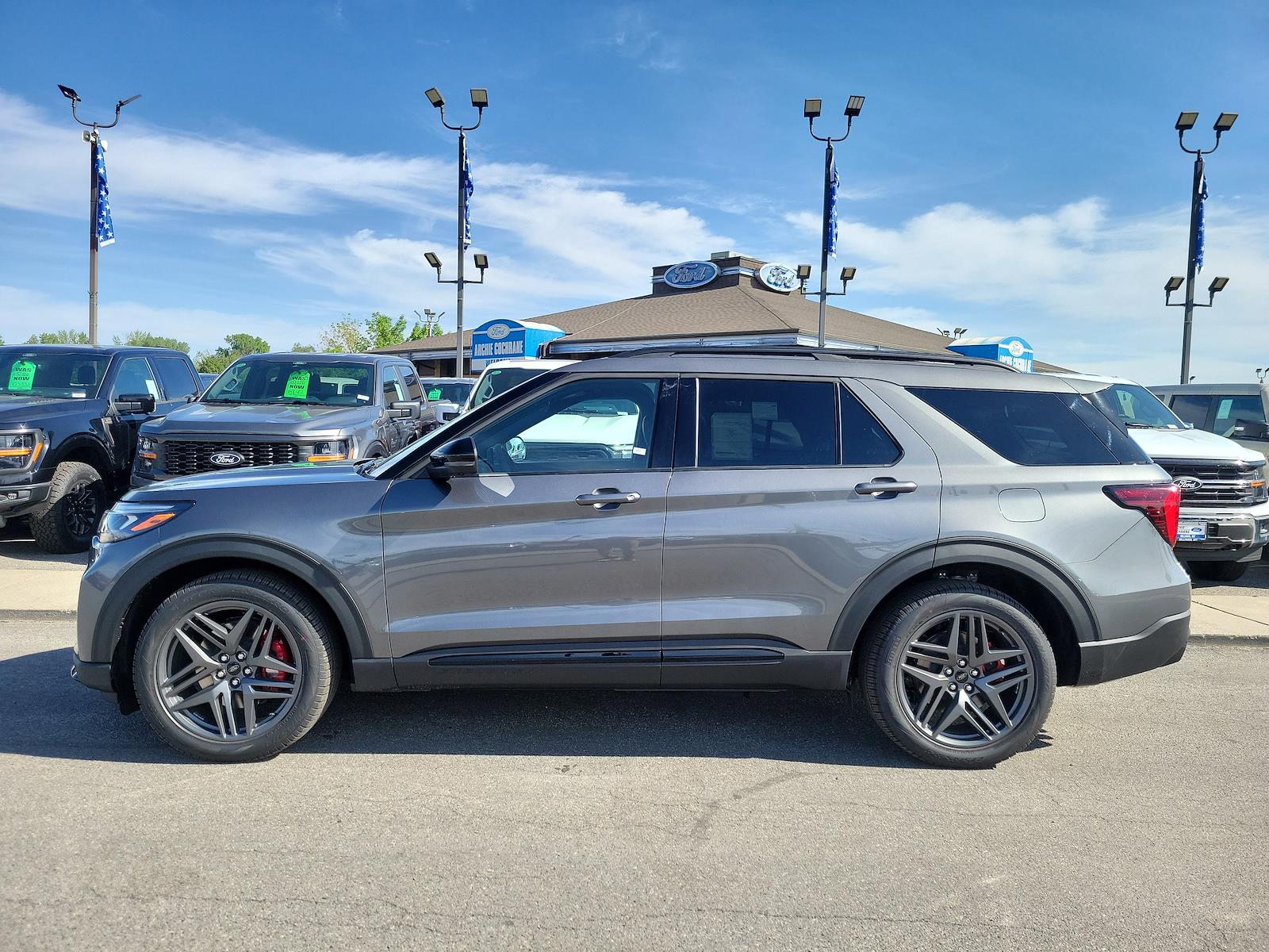 New 2026 Ford Explorer - photo 2