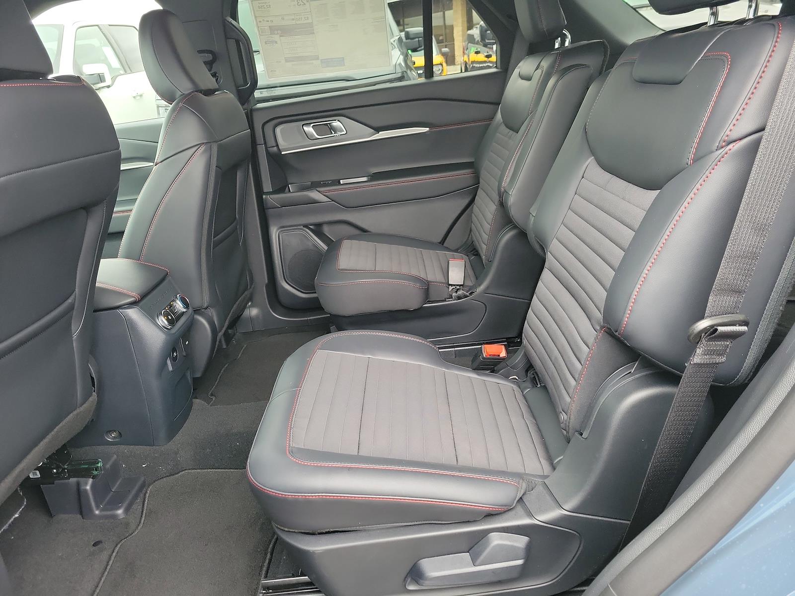 New 2026 Ford Explorer - photo 17