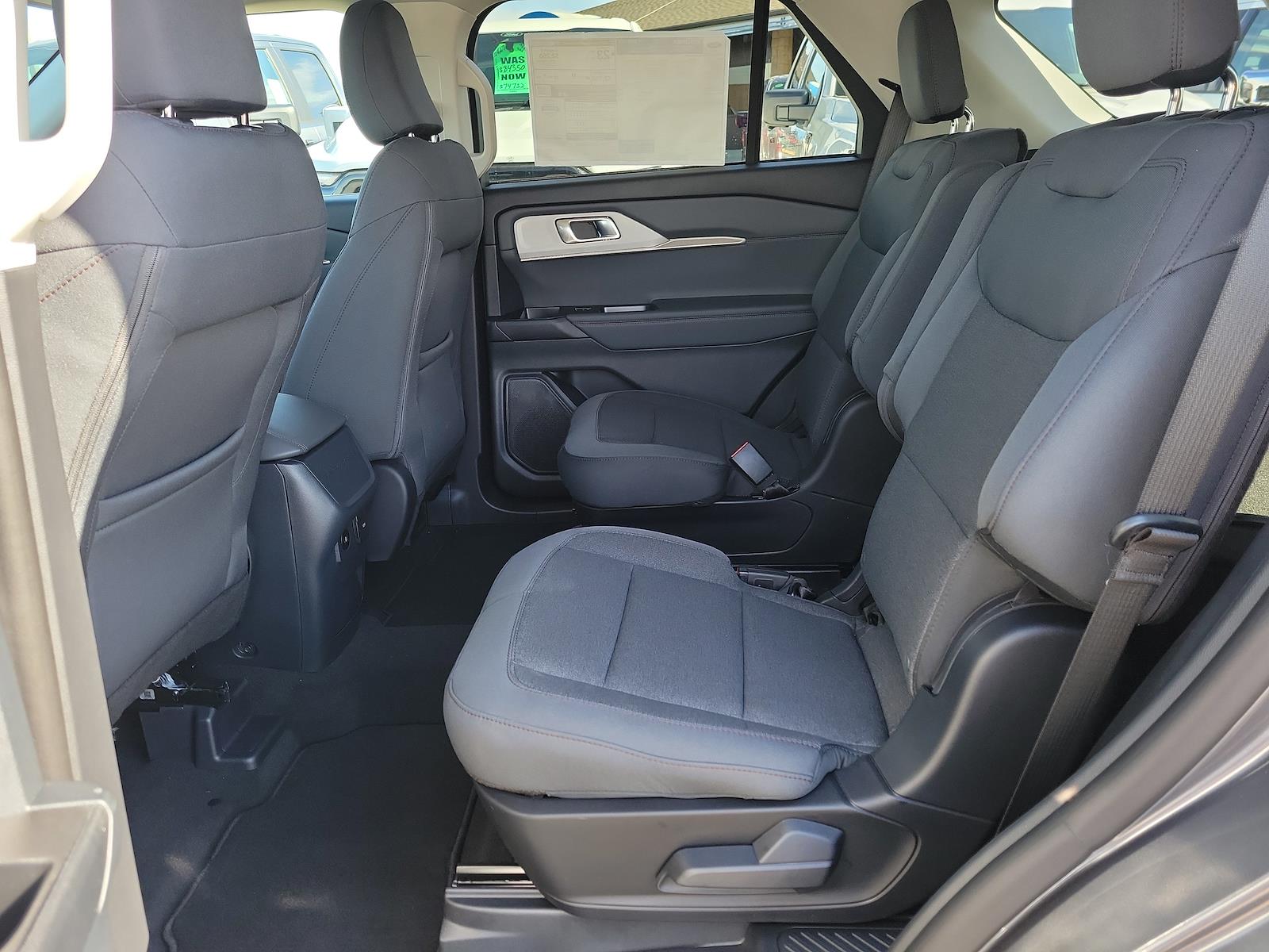 New 2026 Ford Explorer - photo 14
