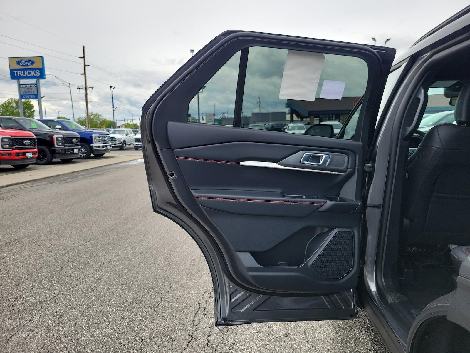 New 2026 Ford Explorer - photo 14