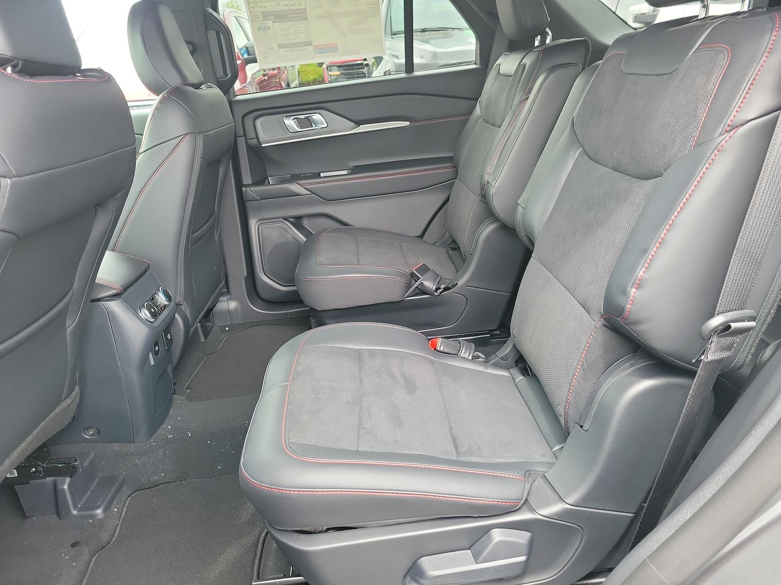 New 2026 Ford Explorer - photo 15