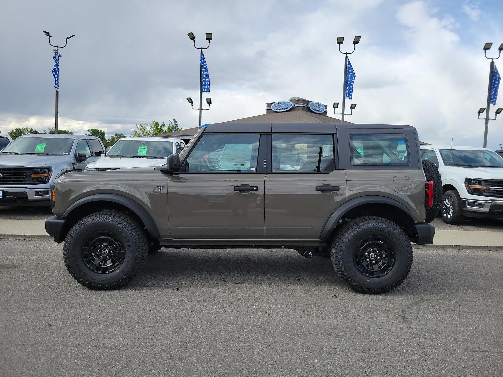 New 2026 Ford Bronco - photo 2
