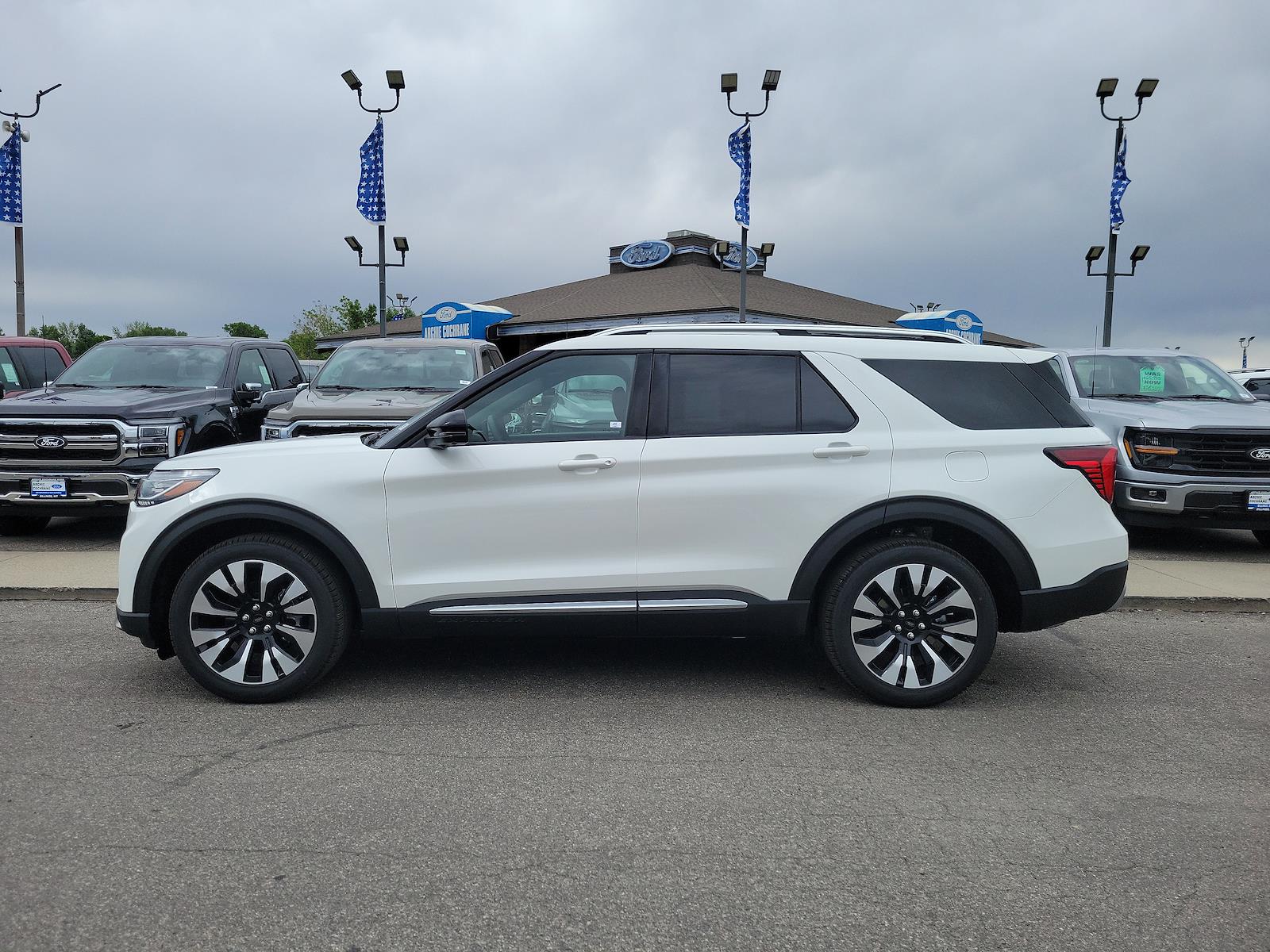 New 2026 Ford Explorer - photo 5