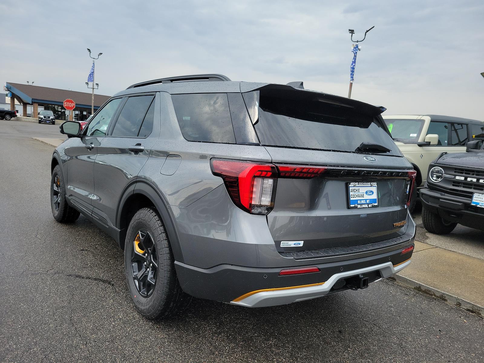 New 2026 Ford Explorer - photo 2