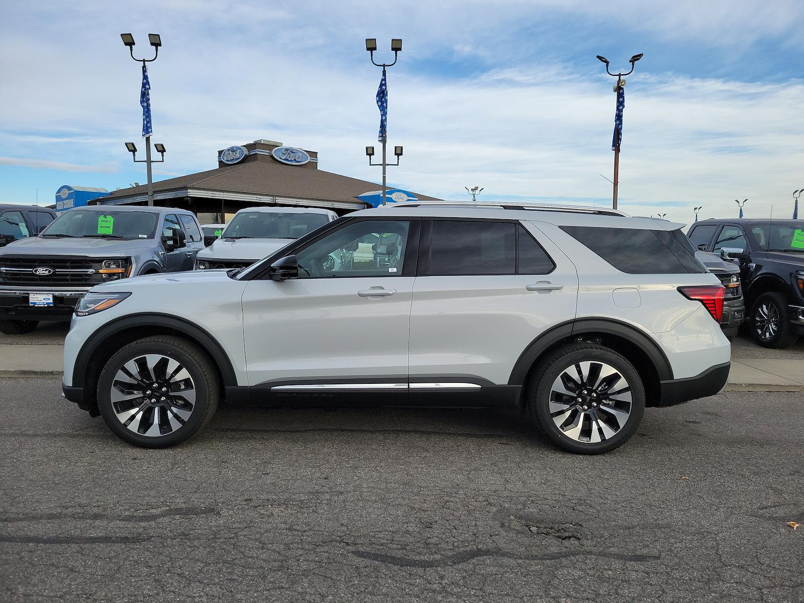 New 2026 Ford Explorer - photo 6