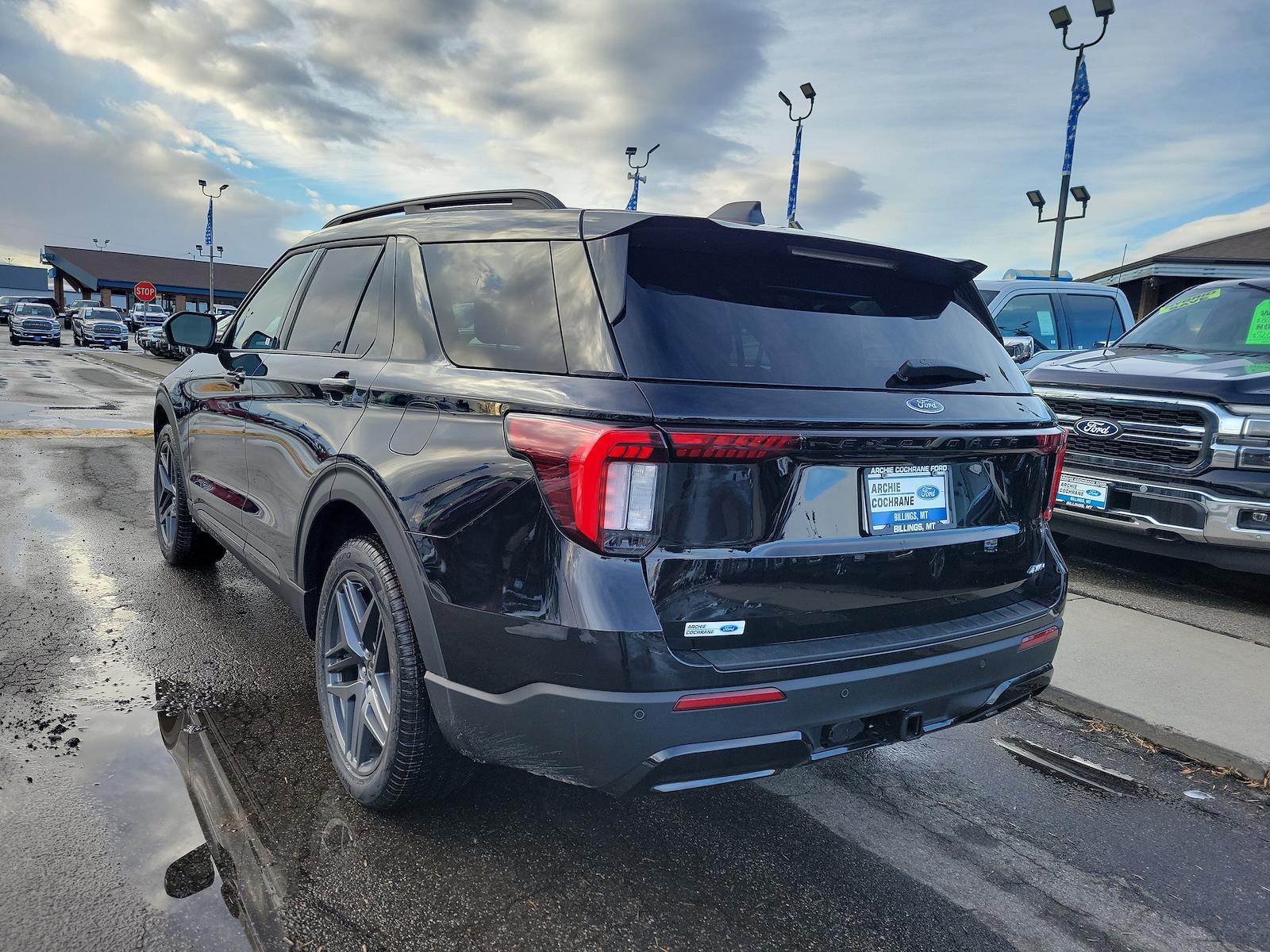 New 2026 Ford Explorer - photo 2