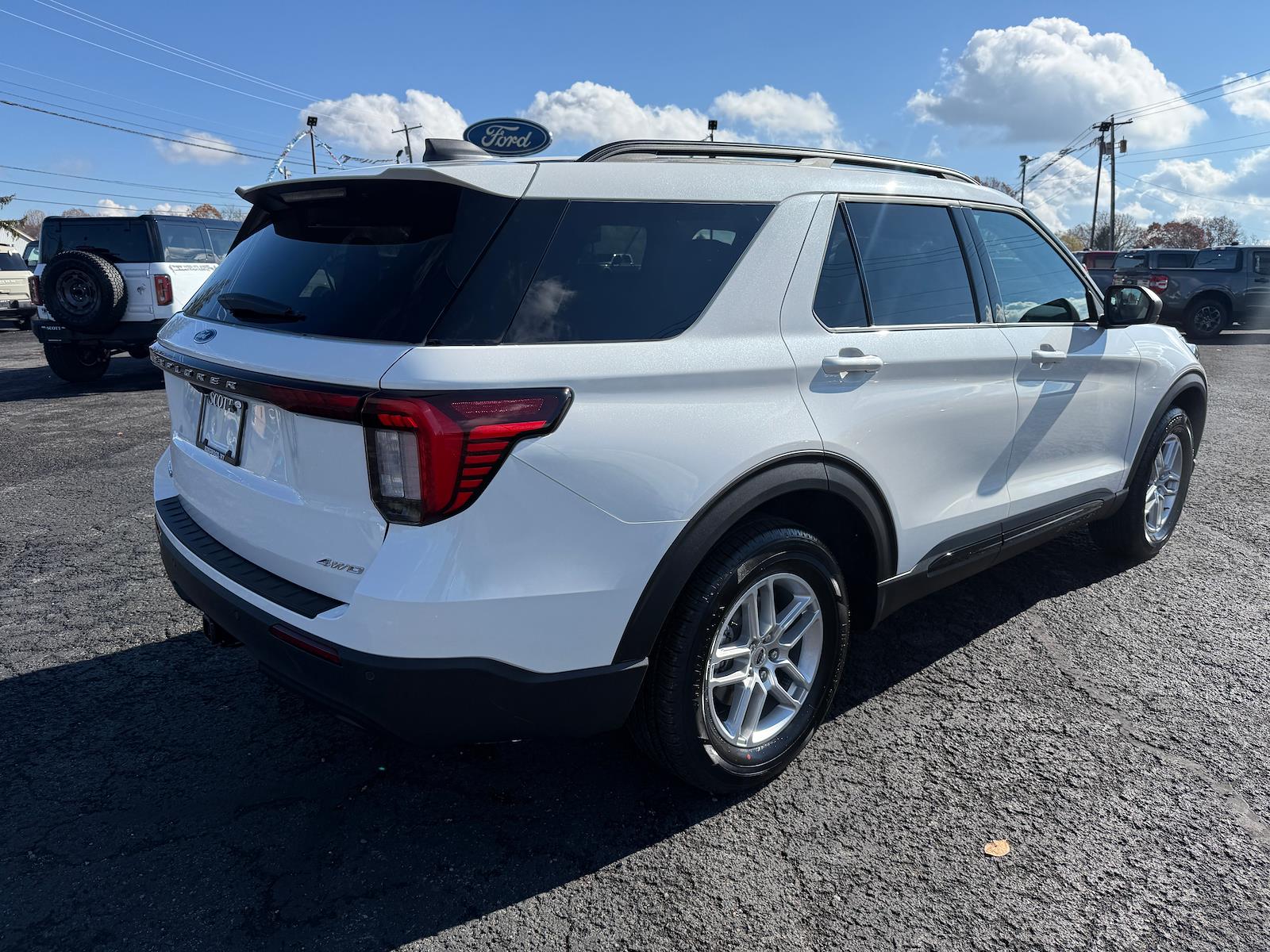 New 2026 Ford Explorer - photo 8