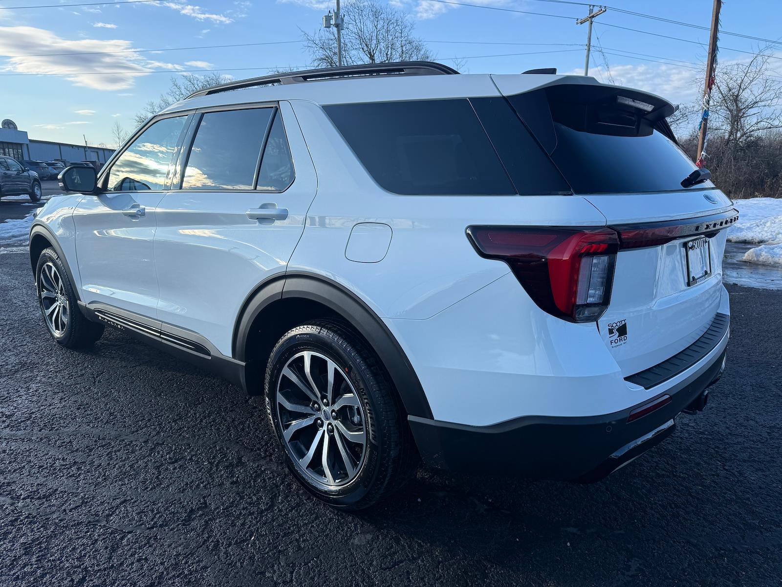 New 2026 Ford Explorer - photo 2