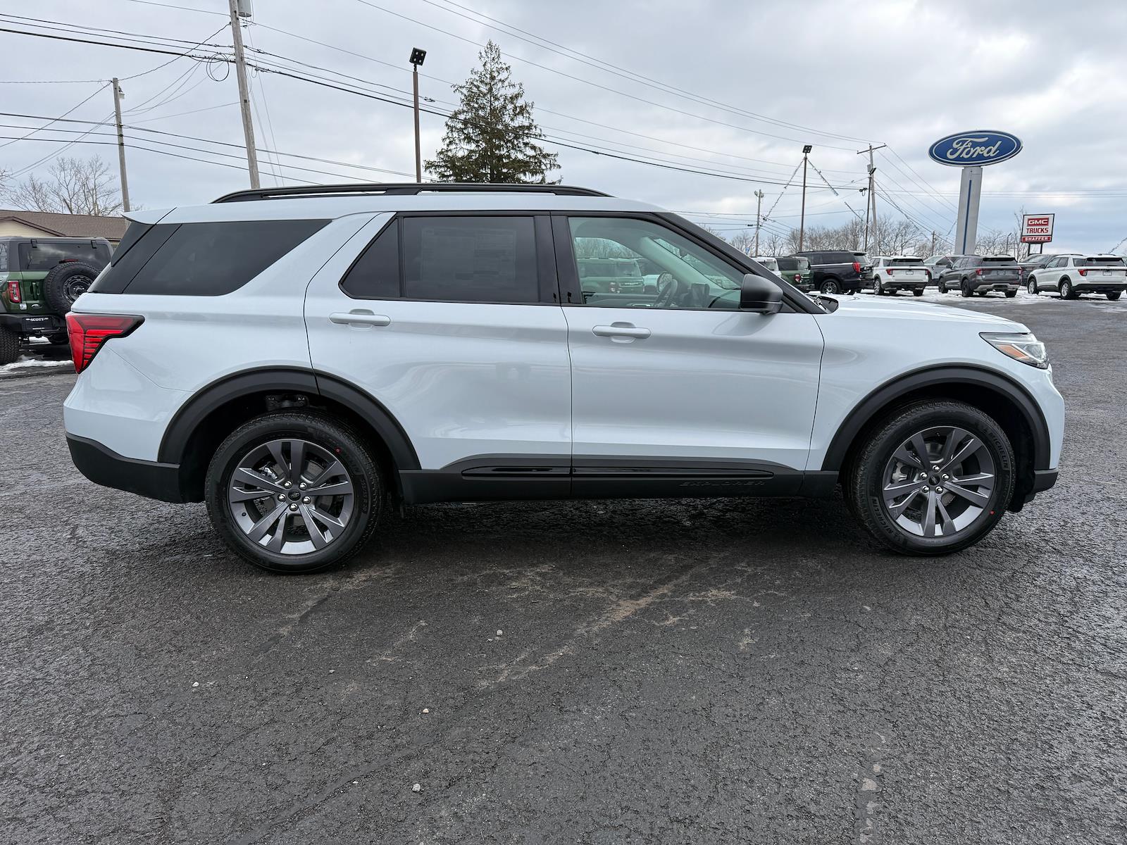New 2026 Ford Explorer - photo 7
