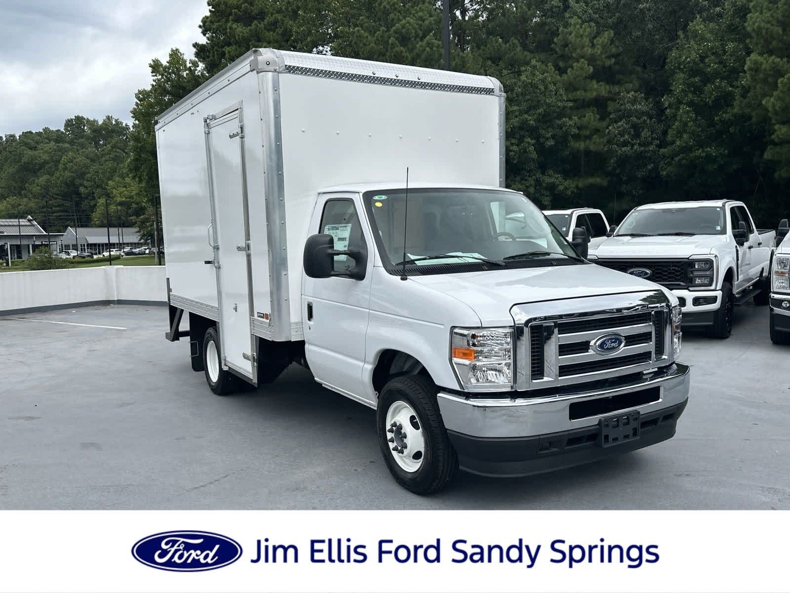 New 2025 Ford E-350 - photo 1