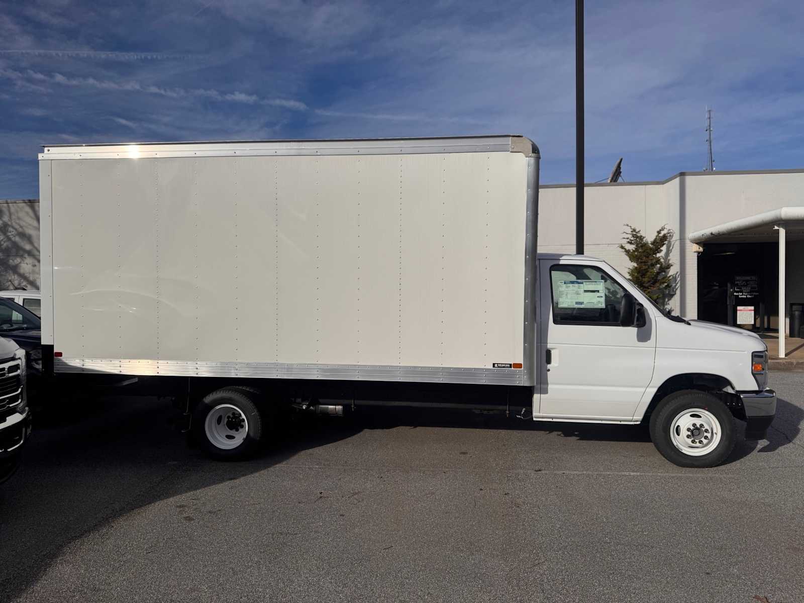 New 2026 Ford E-450 - photo 2