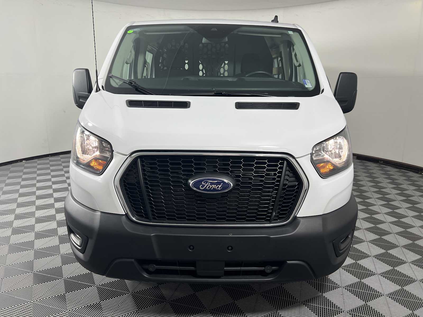 Used 2025 Ford Transit 250 - photo 6