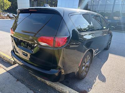 2020 Chrysler Pacifica FWD Minivan for sale #FS3554 - photo 2