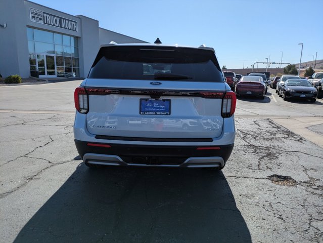 Used 2026 Ford Explorer - photo 5
