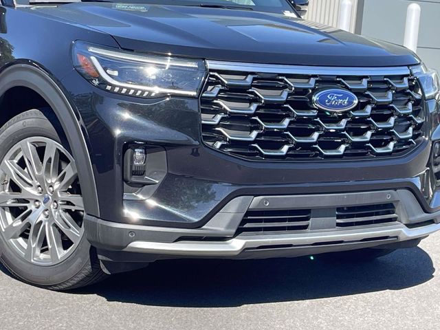 Used 2025 Ford Explorer - photo 2