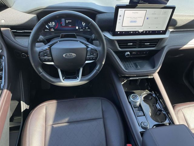 Used 2025 Ford Explorer - photo 6