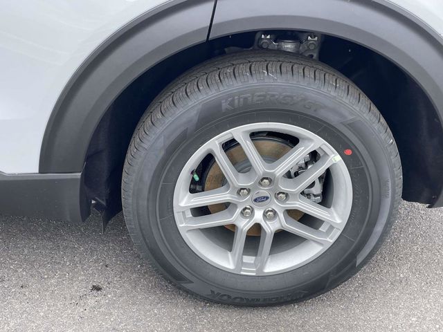 New 2026 Ford Explorer - photo 2
