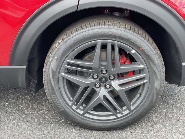 New 2026 Ford Explorer - photo 2