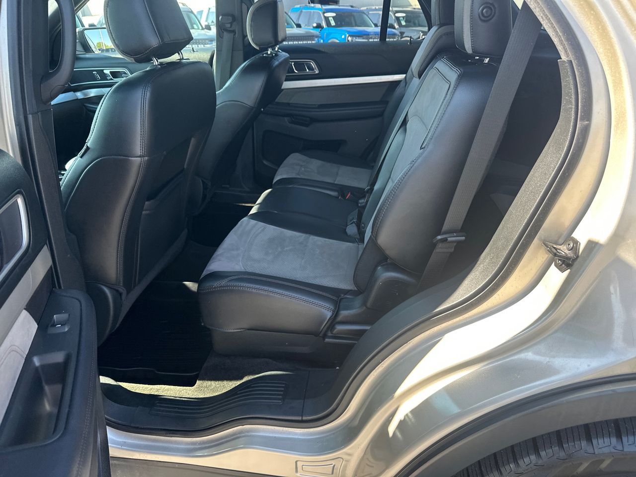Used 2017 Ford Explorer - photo 23