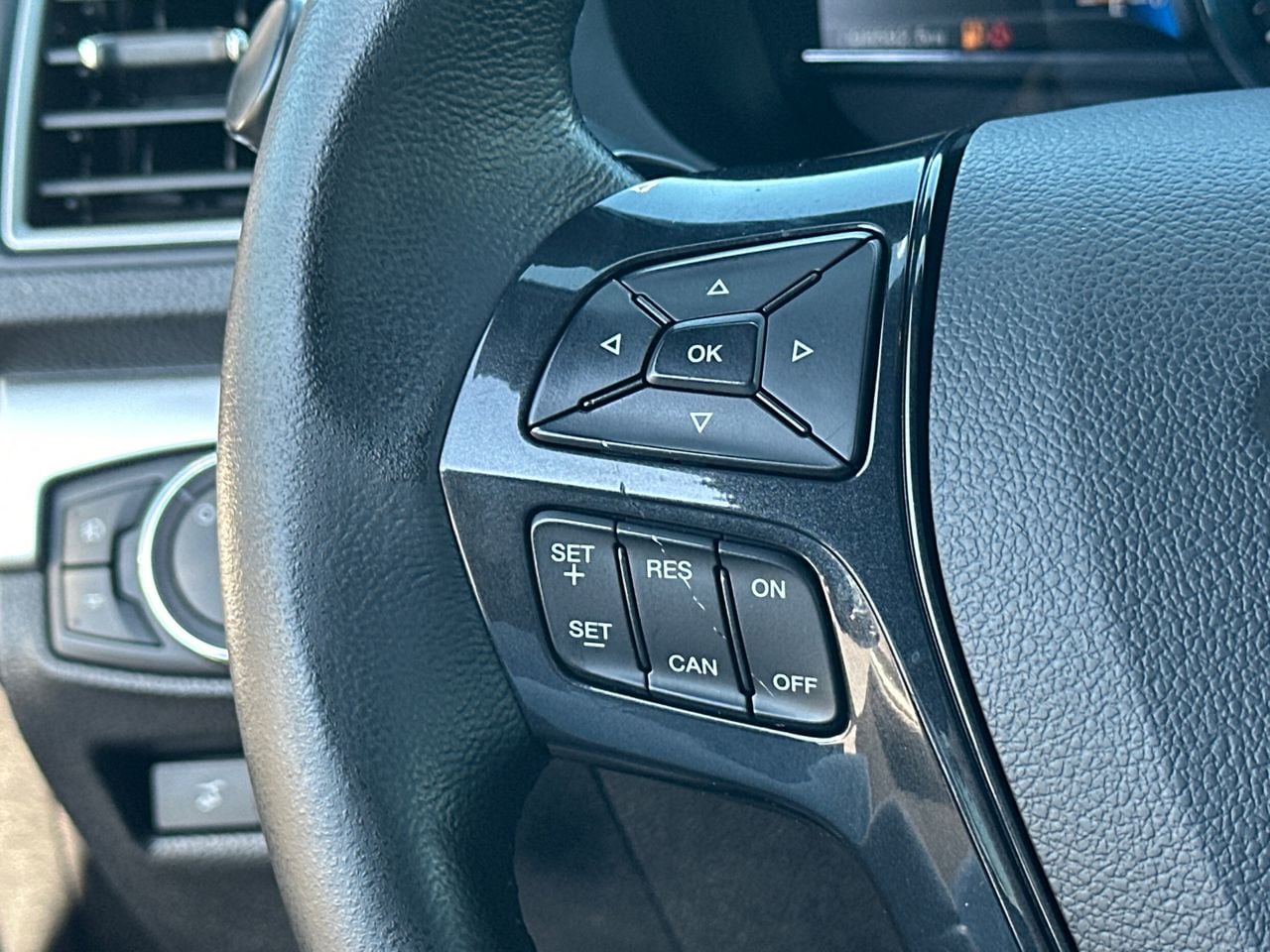 Used 2017 Ford Explorer - photo 27