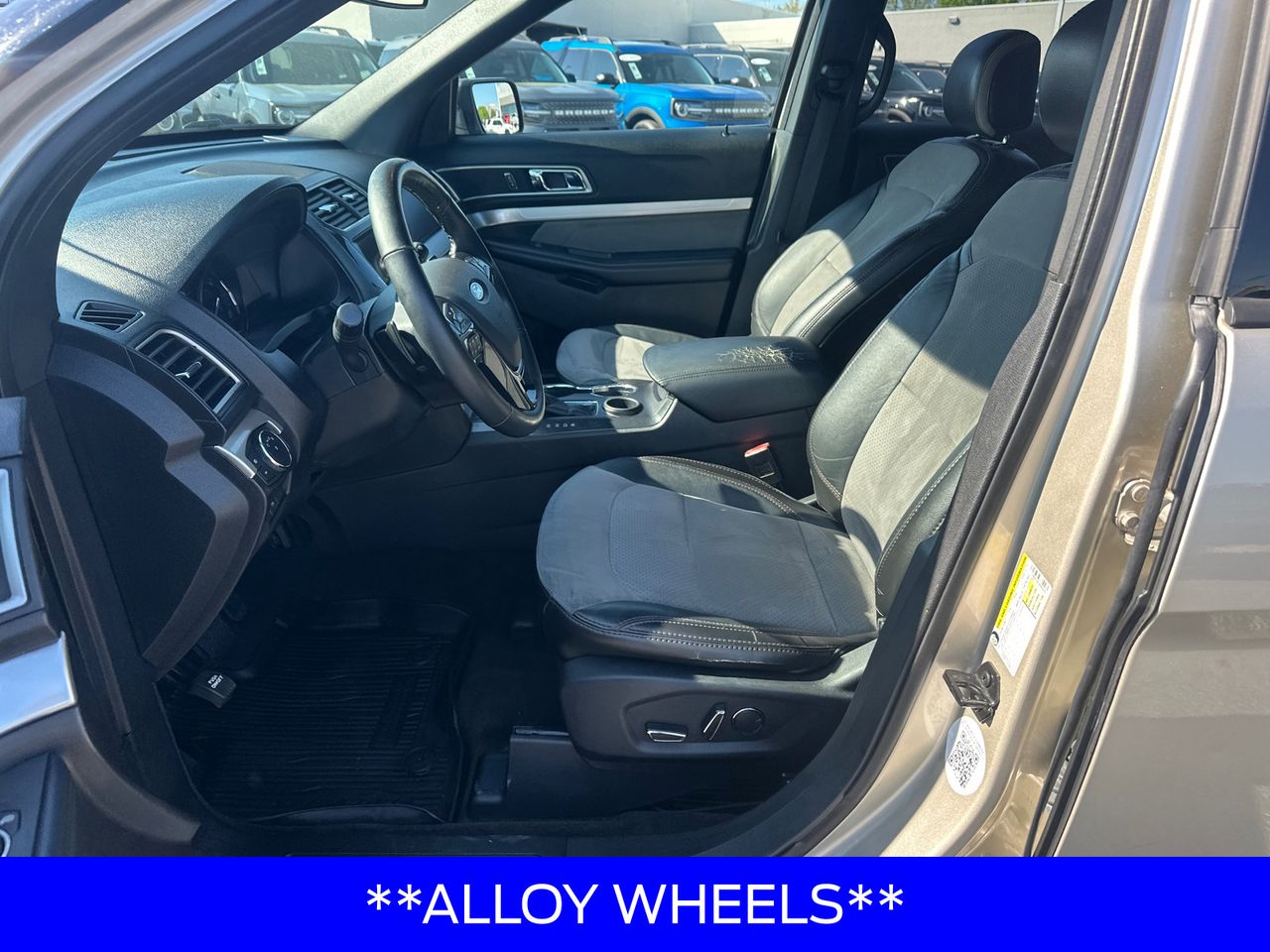 Used 2017 Ford Explorer - photo 11