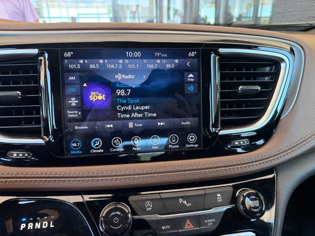 Used 2020 Chrysler Pacifica - photo 20