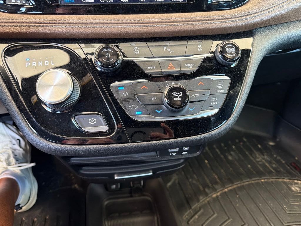 Used 2020 Chrysler Pacifica - photo 21