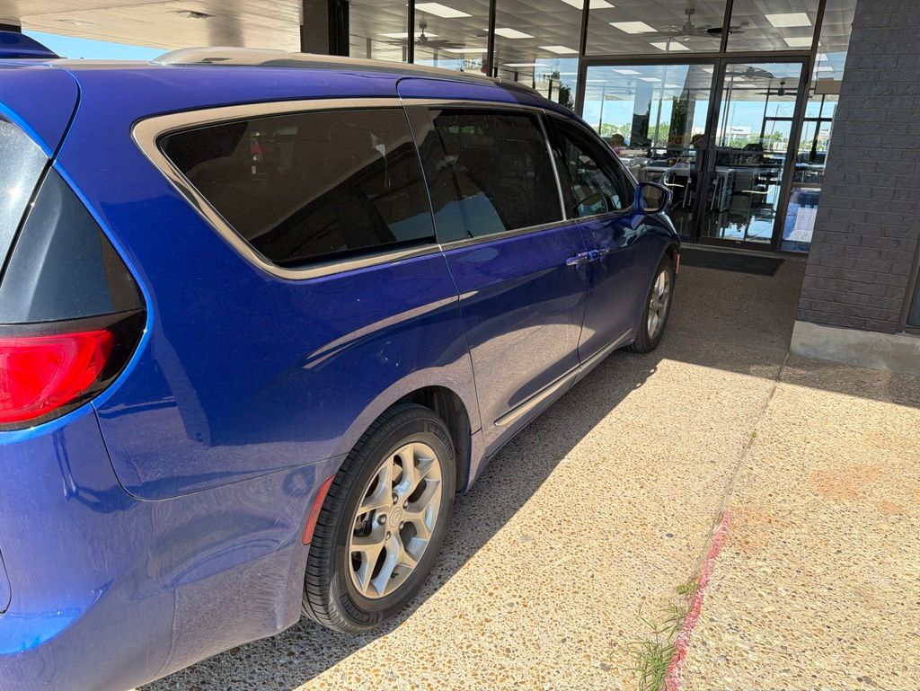 Used 2020 Chrysler Pacifica - photo 7