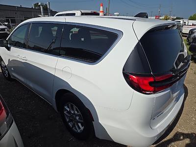 2026 Chrysler Pacifica FWD Minivan for sale #PD4505 - photo 2