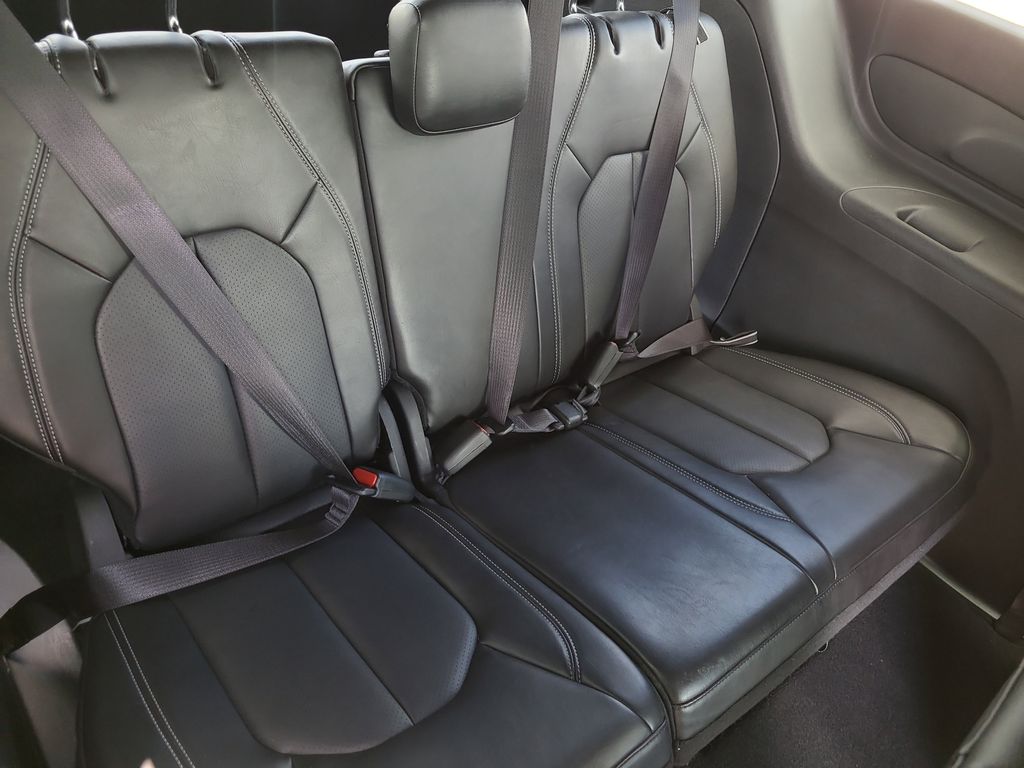 Used 2026 Chrysler Pacifica - photo 15