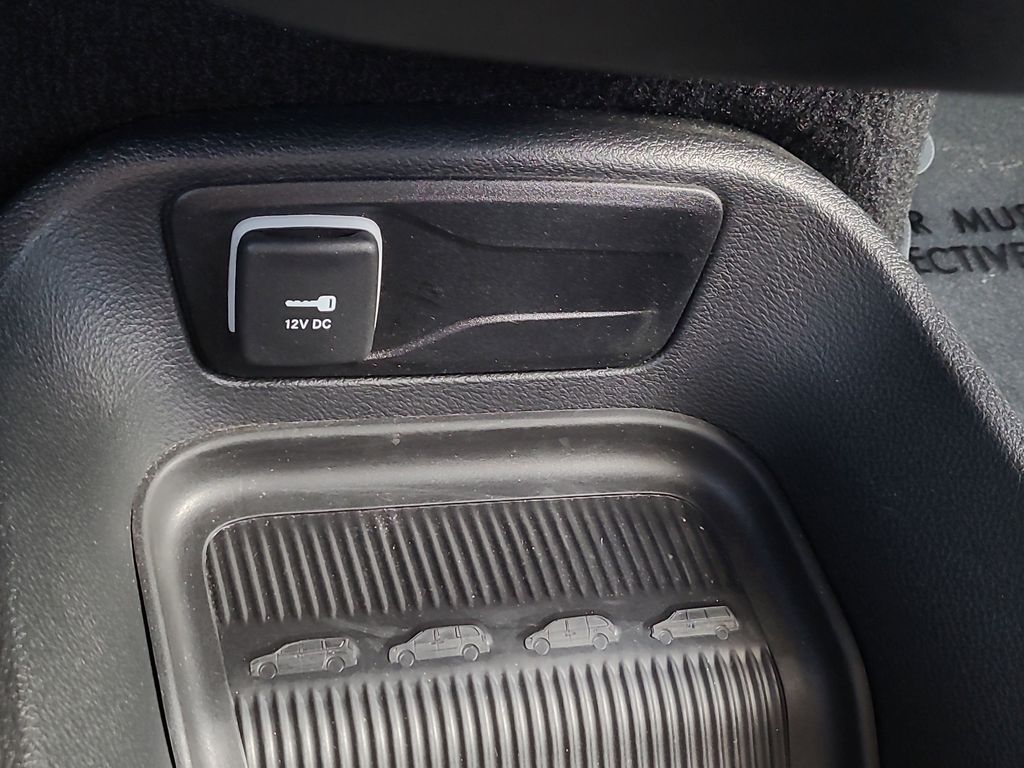 Used 2026 Chrysler Pacifica - photo 29
