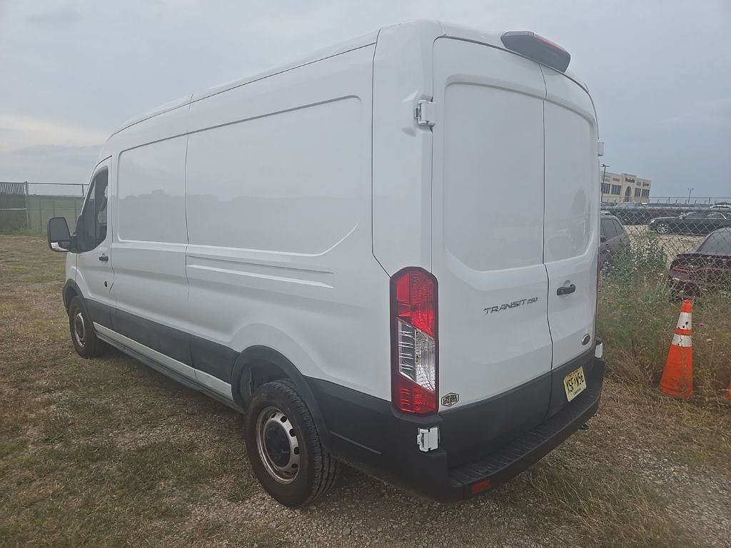Used 2025 Ford Transit 250 - photo 2