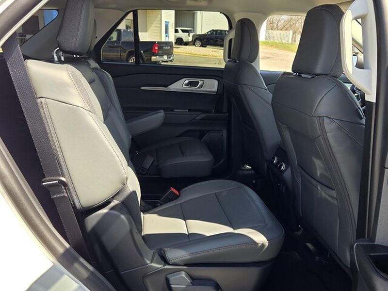 New 2026 Ford Explorer - photo 20