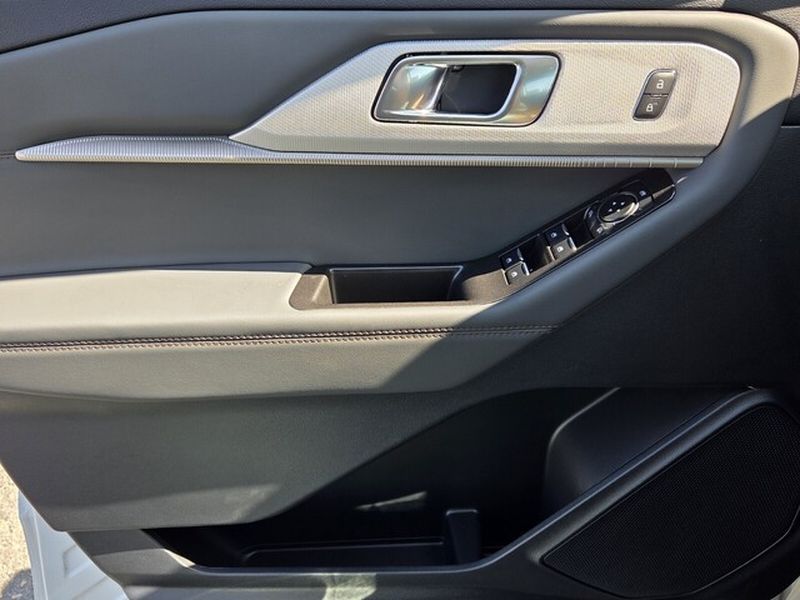 New 2026 Ford Explorer - photo 32
