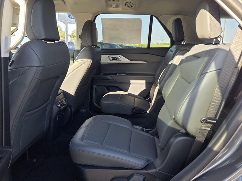 New 2026 Ford Explorer - photo 9