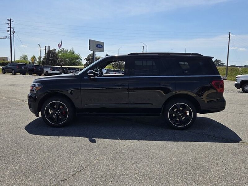 Used 2024 Ford Expedition - photo 8