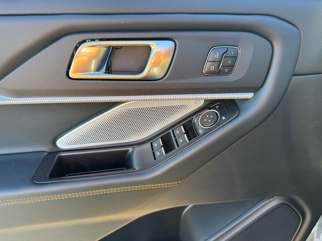 New 2026 Ford Explorer - photo 12