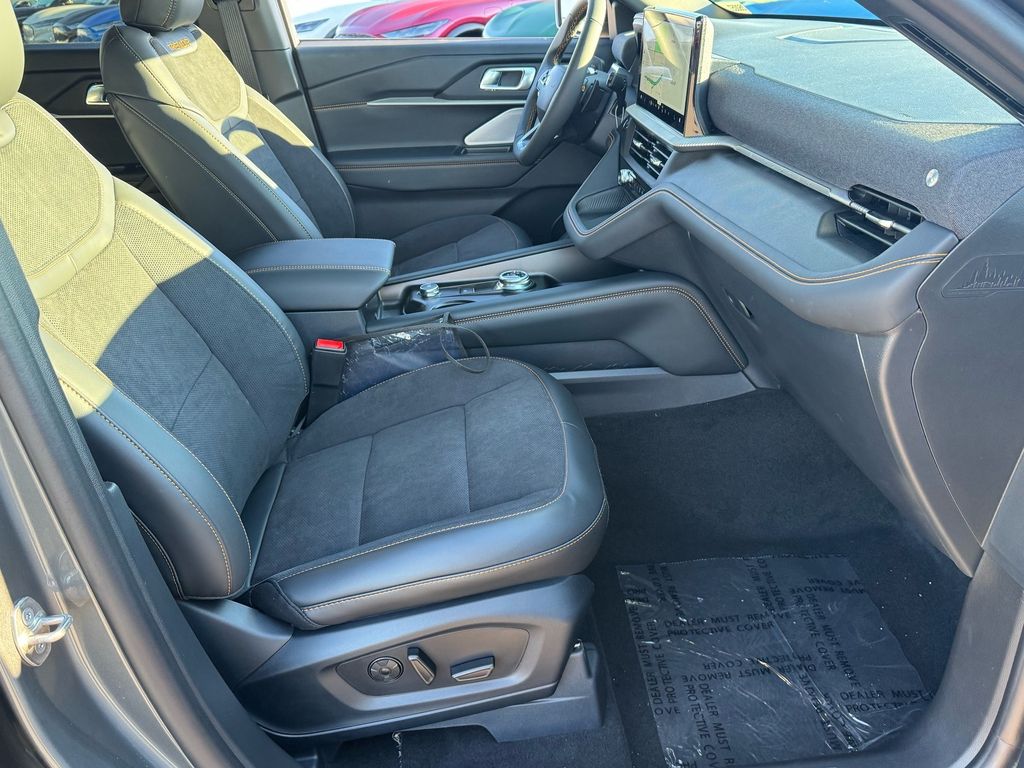 New 2026 Ford Explorer - photo 18