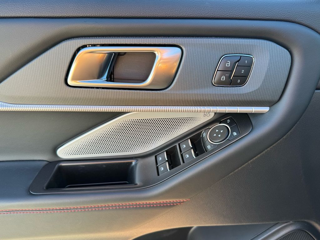 New 2026 Ford Explorer - photo 11