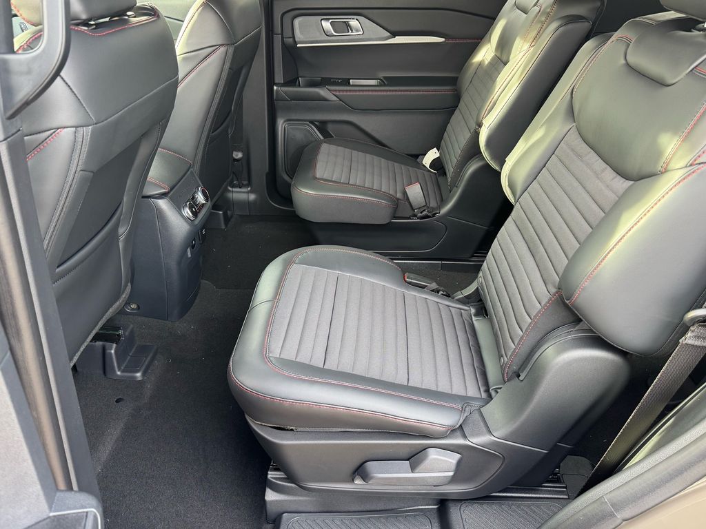 New 2026 Ford Explorer - photo 12