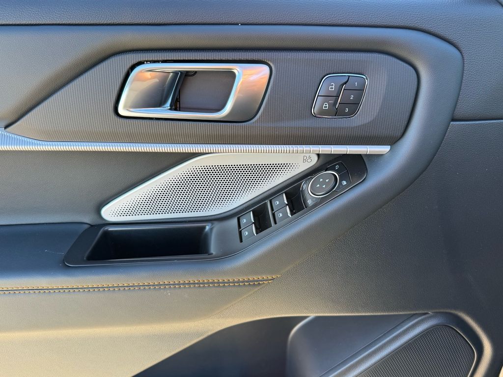 New 2026 Ford Explorer - photo 11
