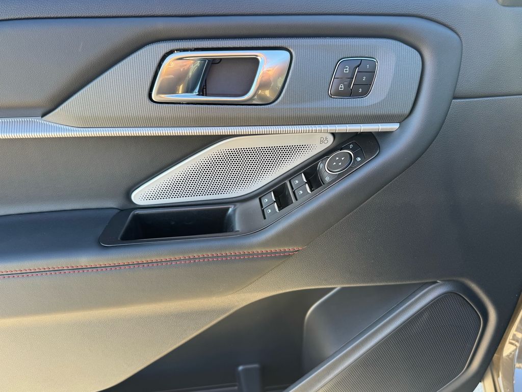 New 2026 Ford Explorer - photo 11