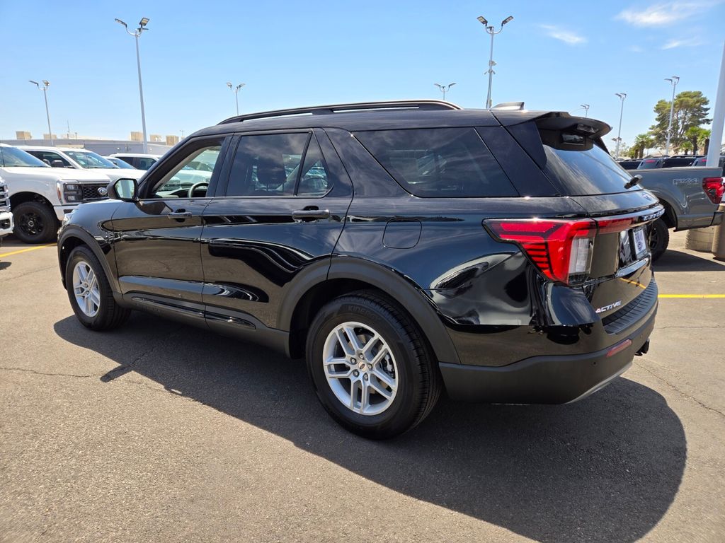New 2026 Ford Explorer - photo 2