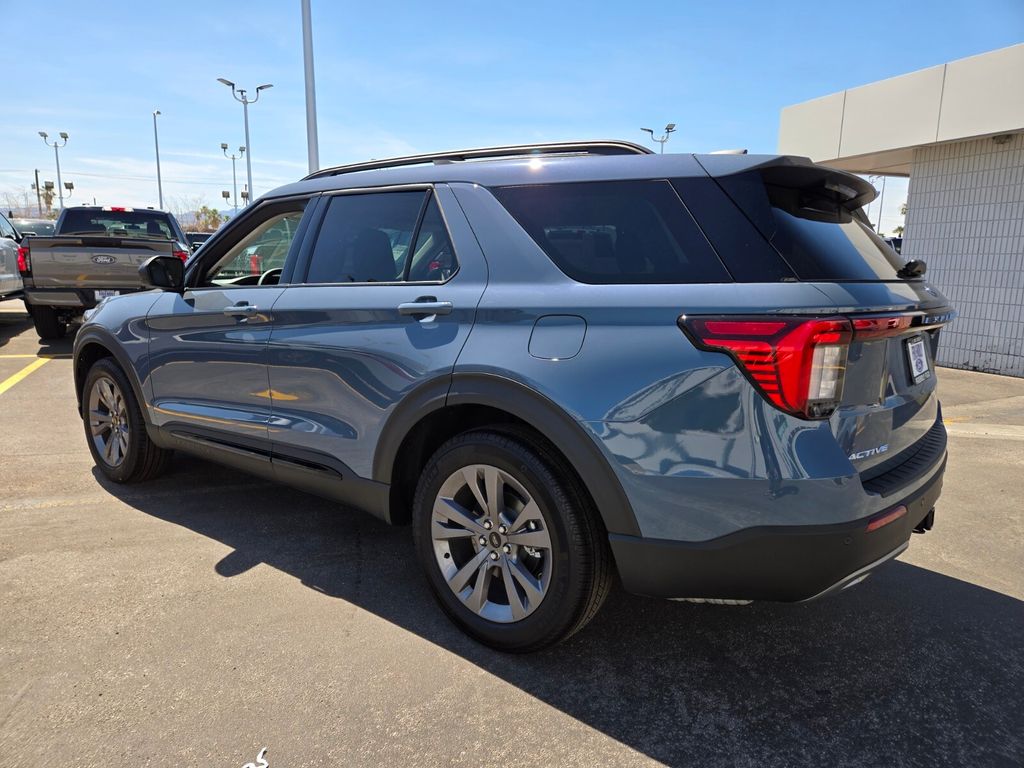 New 2026 Ford Explorer - photo 2