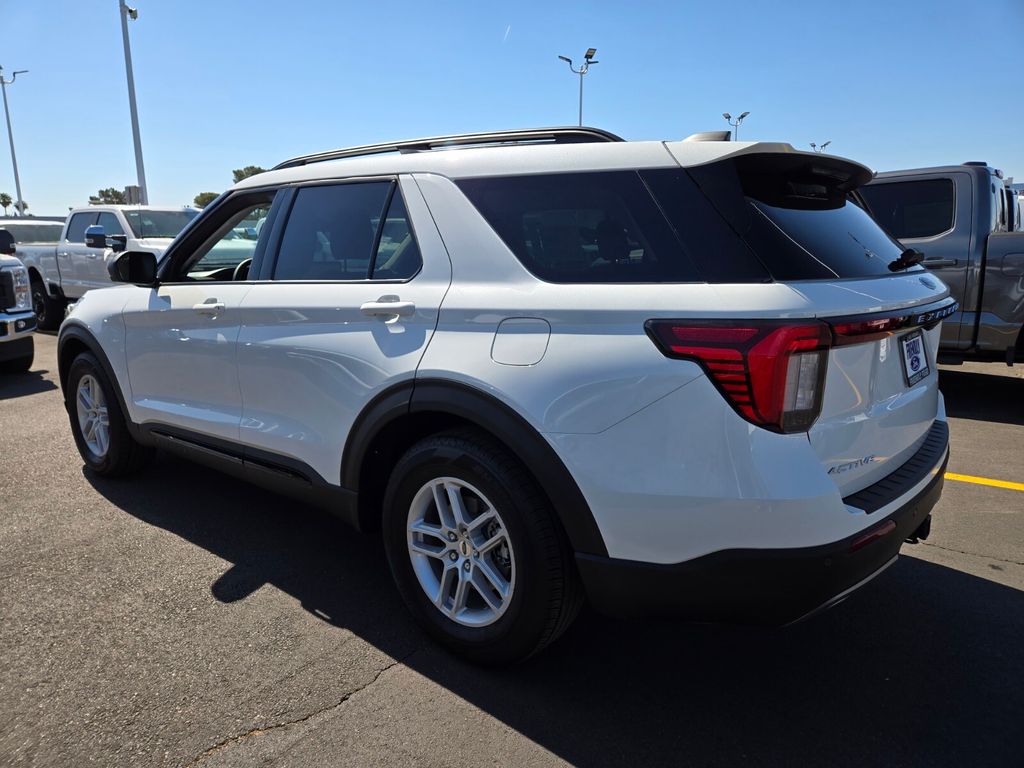New 2026 Ford Explorer - photo 2