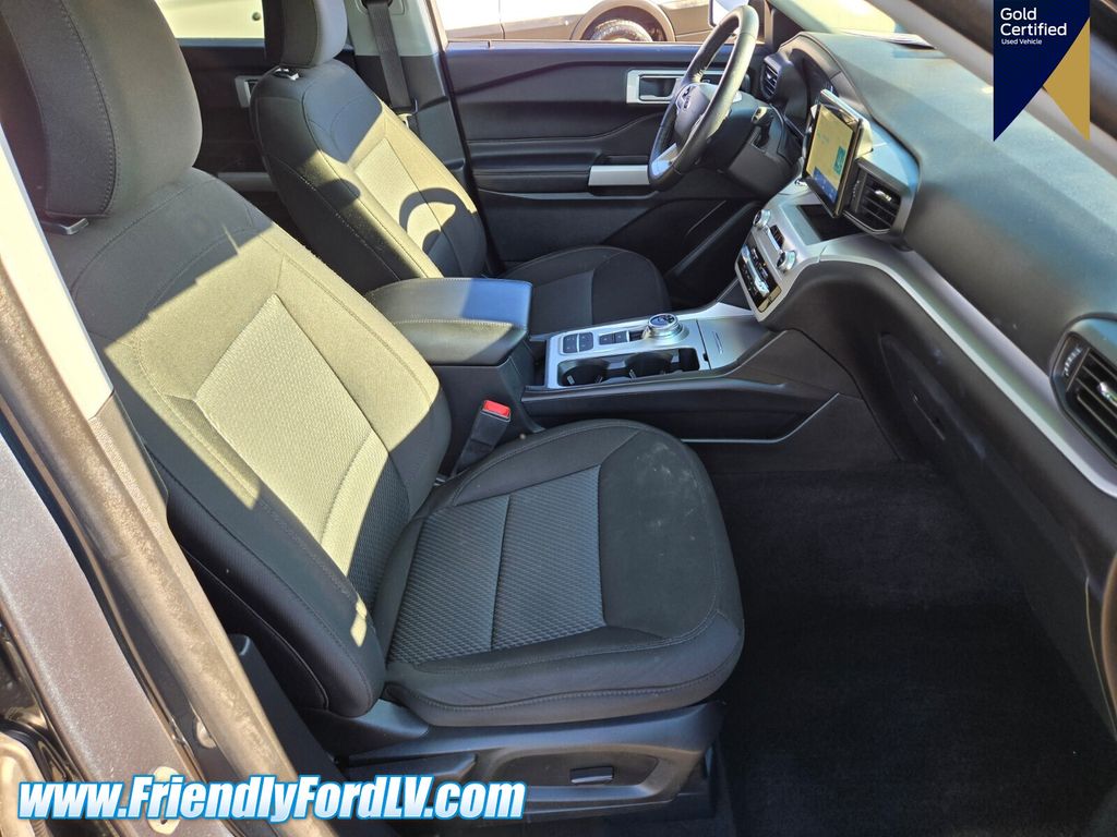 Used 2024 Ford Explorer - photo 16